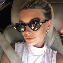 Load image into Gallery viewer, Diamond Sunglasses